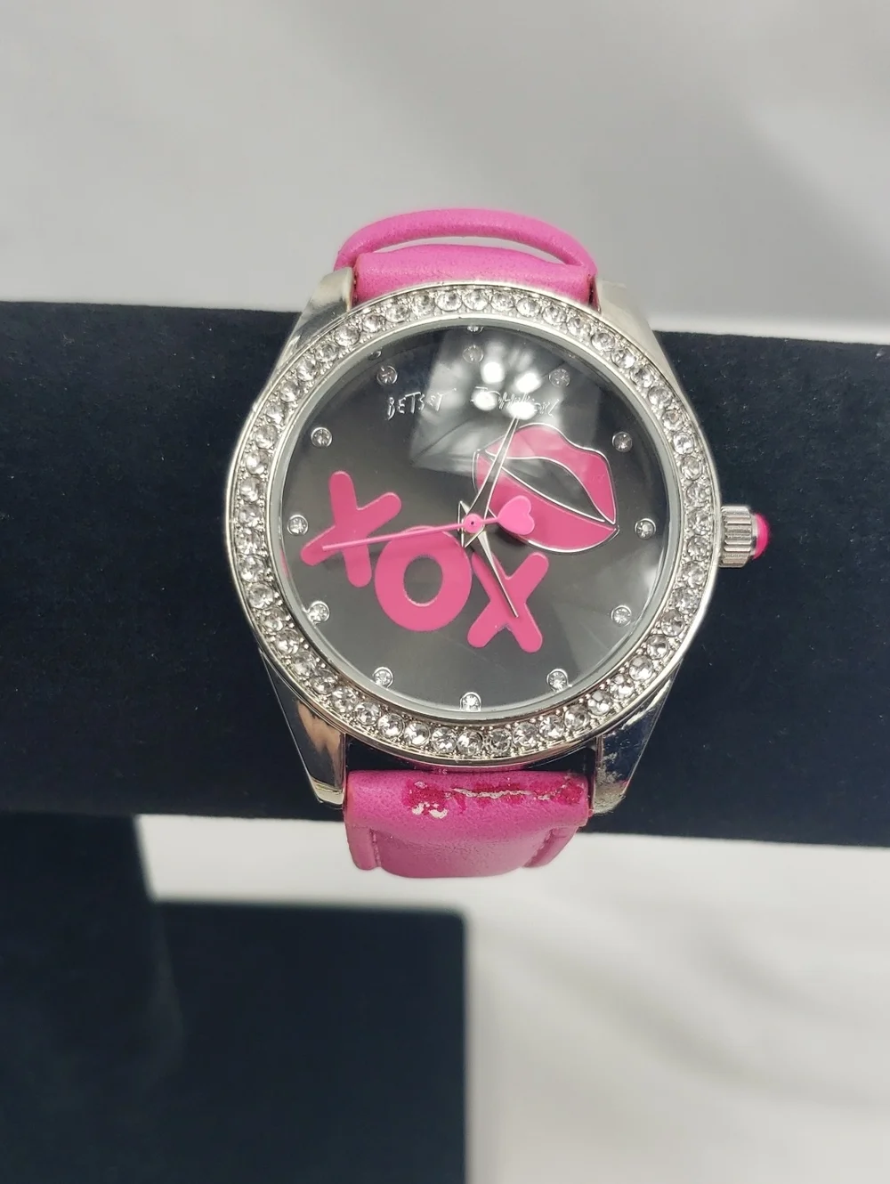Betsey Johnson Hot Pink XOX Lips Working Watch